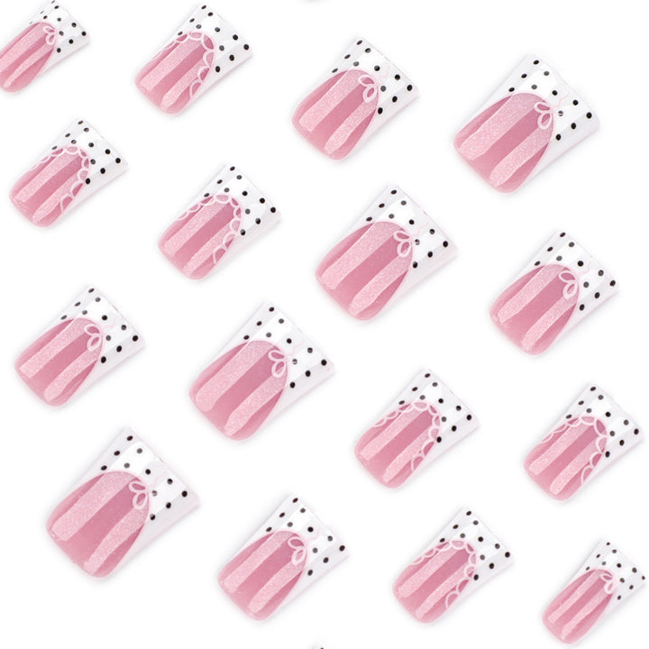 Artificial nail extensions with elegant lace design Stornfield