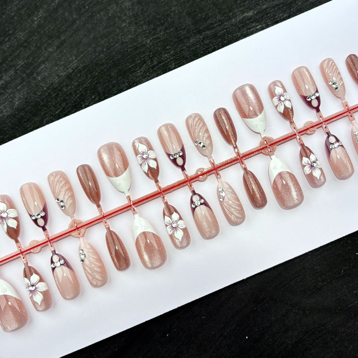 Elegant Polka Dot and Lace Press-On Nail Set