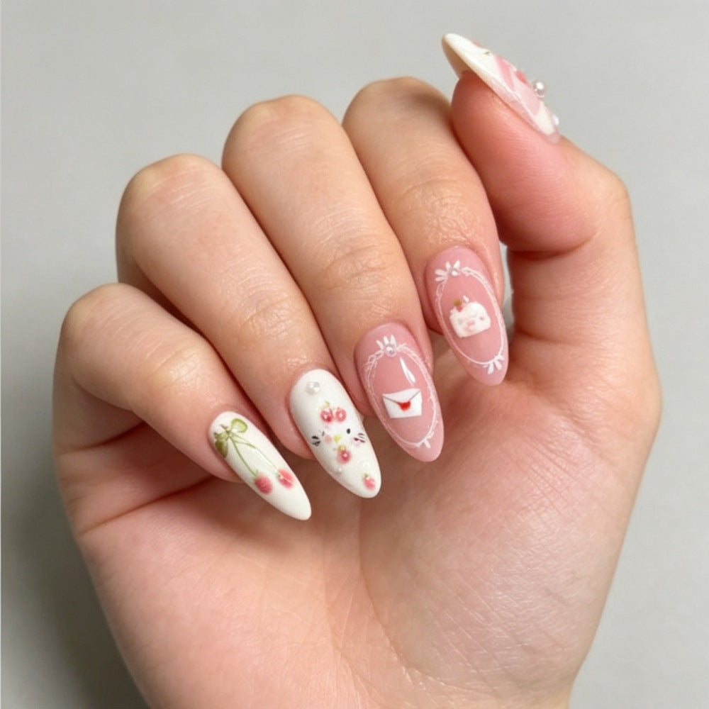 Creative artificial nails with detailed 3D motifs Stornfield