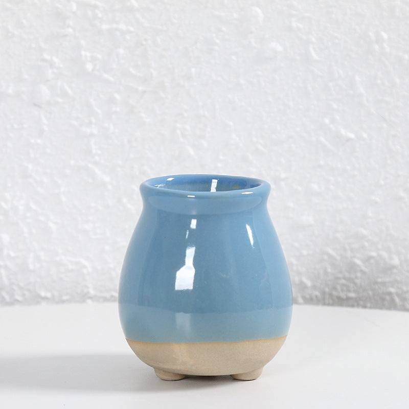 Contemporary Curved Ceramic Vase Stornfeild
