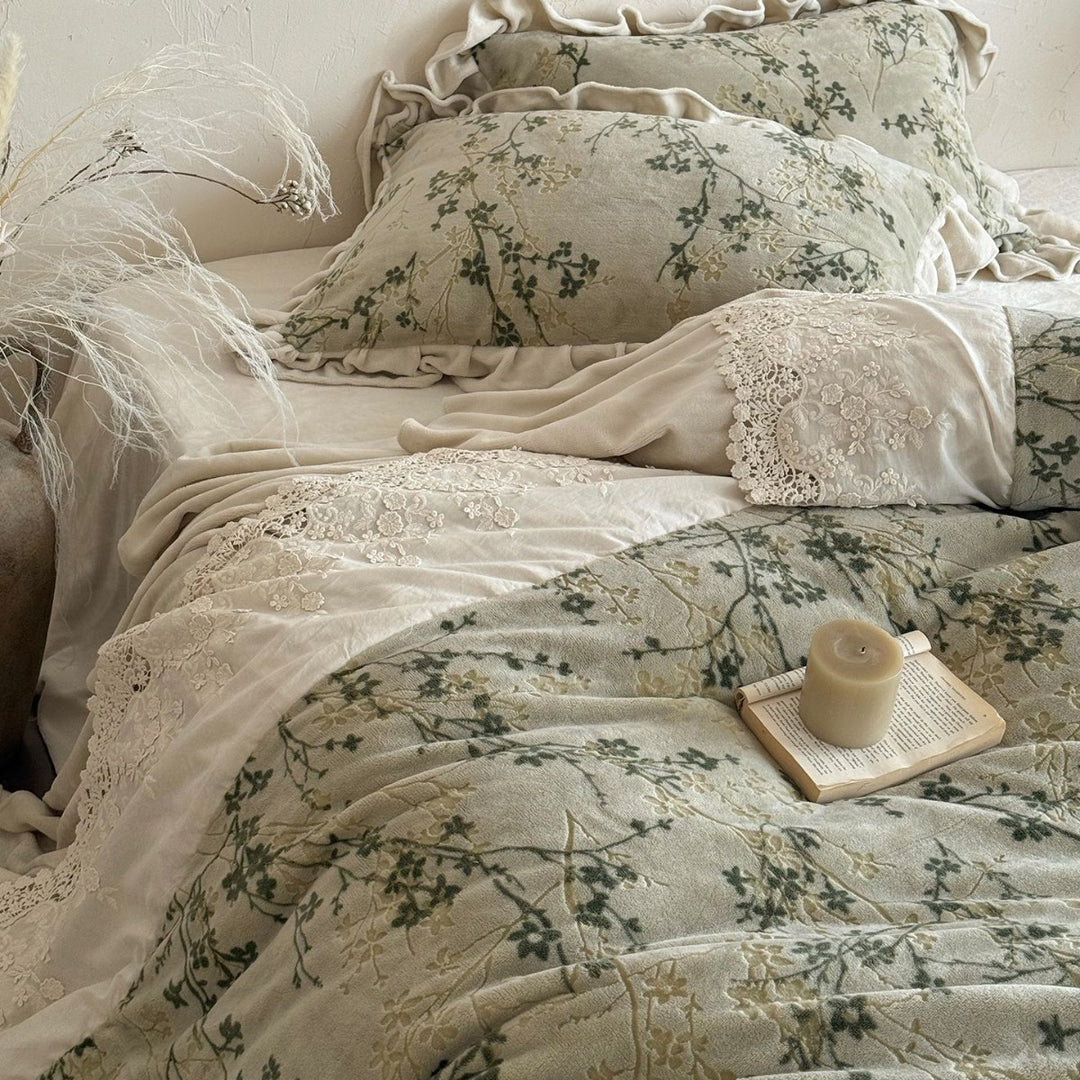 Reversible Floral-Print Cotton Duvet Cover Set with Ruffled Shams and Lace-Trim Bed Skirt
