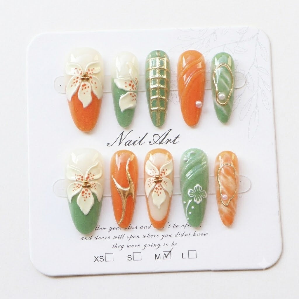 Floral Themed Decorative Press-On Nails