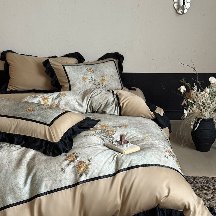 High-quality cotton bedding set with floral panel, decorative ruffle