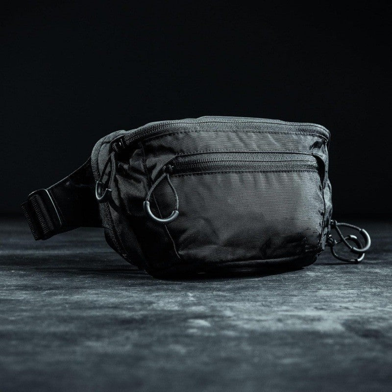 Practical shoulder bag with multiple compartments Stornfield