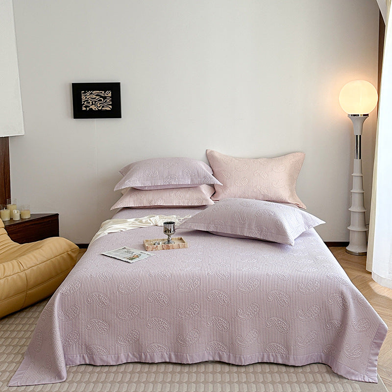 Quilted Paisley Matelassé Bedspread and Pillow Sham Set