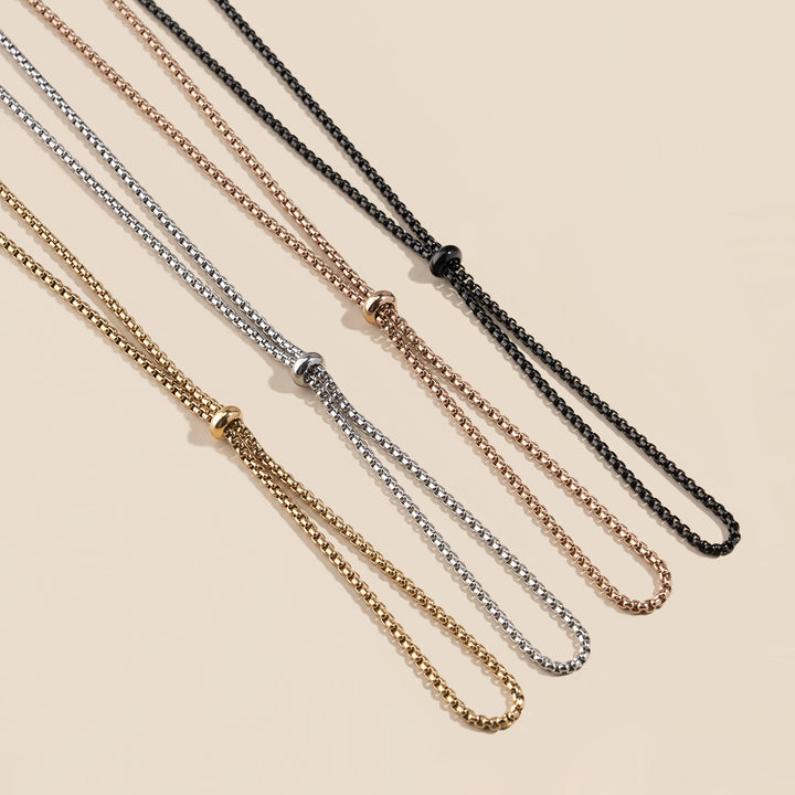 Sleek Chain Eyewear Holder Stornfield