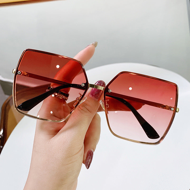 Ladies fashionable square sunglasses with polarized lenses Stornfield