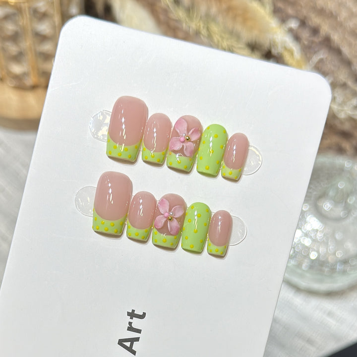Acrylic Floral Design Press-On Nail Set Stornfield