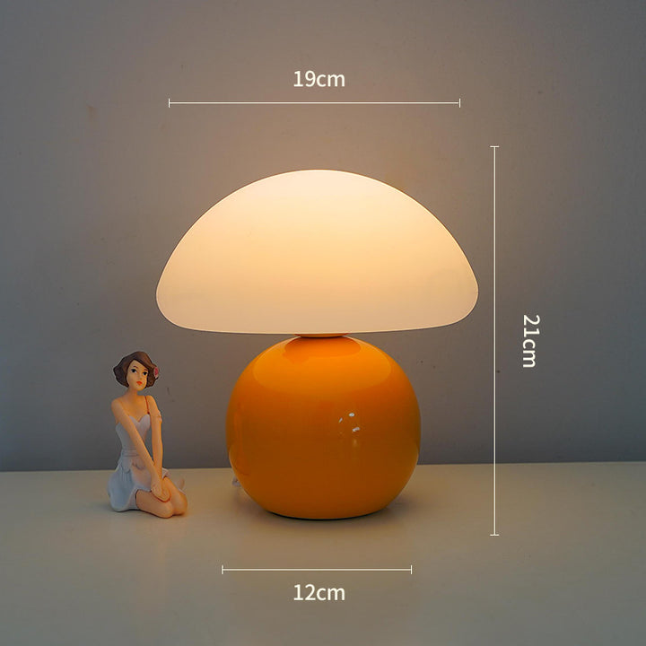 Artistic Mushroom-Shaped Table Lamp