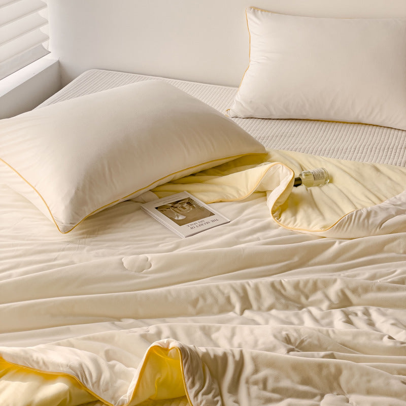 Women's high-quality duvet with a velvety surface and elegant quilting Stornfield