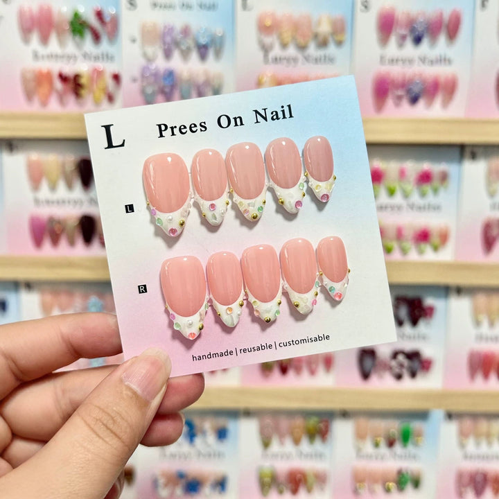 Customizable Decorative Press-On Nails