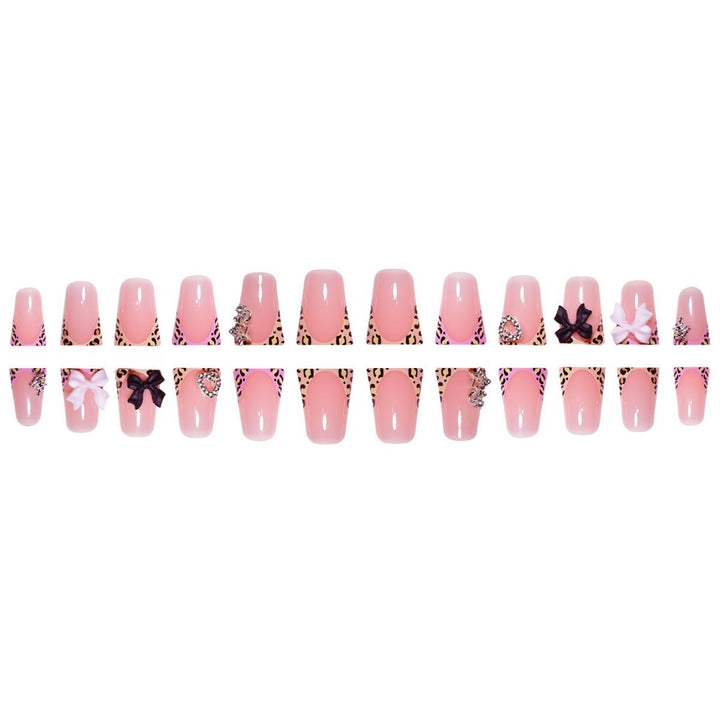 Decorative Thematic Press-On Nail Set Stornfield