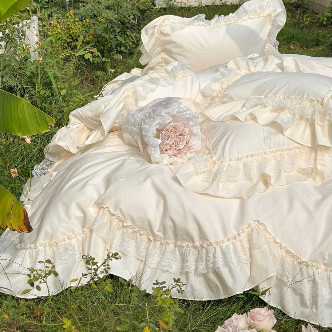 Ruffled Satin Duvet Cover and Pillowcase Set with Lace Trim