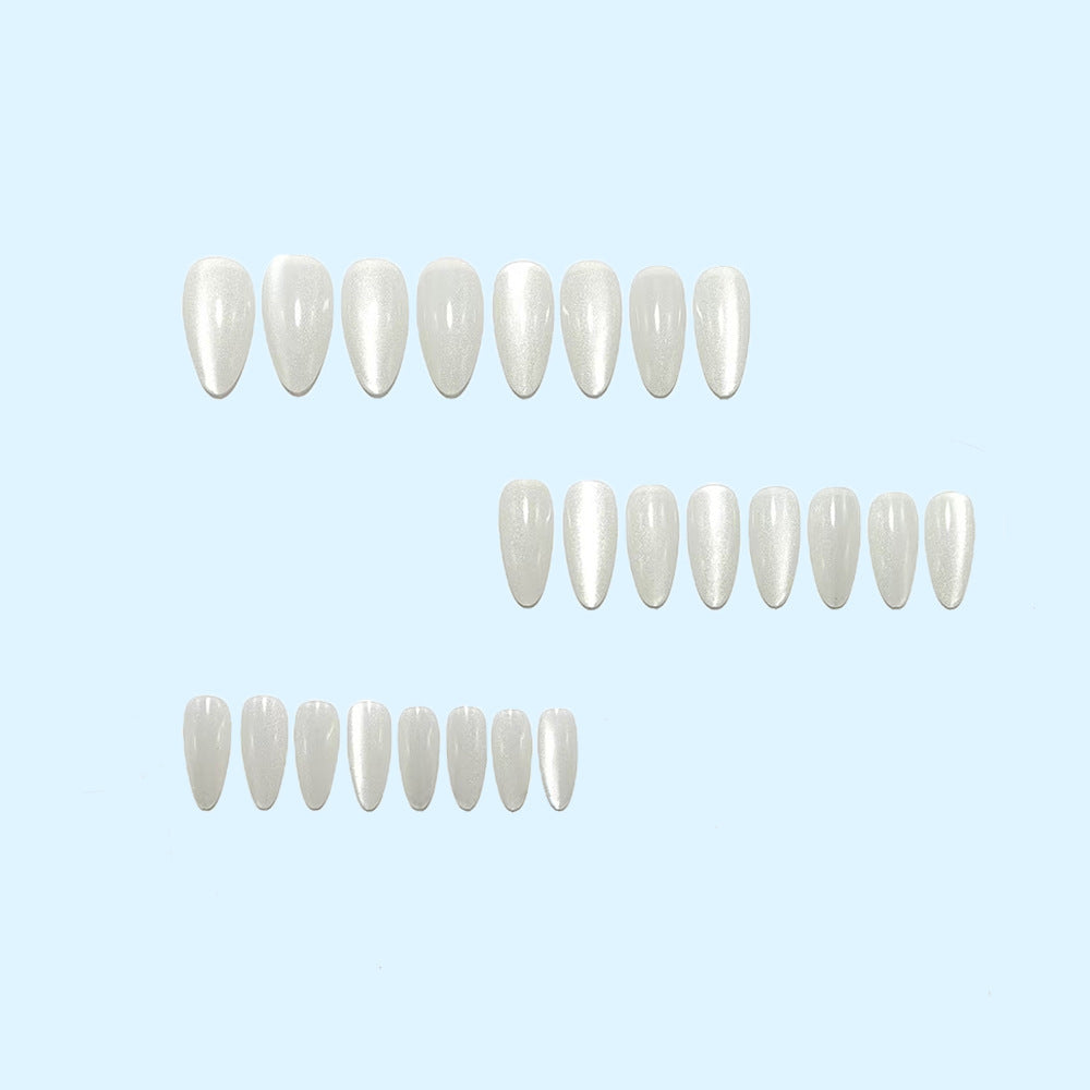 Elegant Artificial Nails in Attractive Ombre Style Stornfield