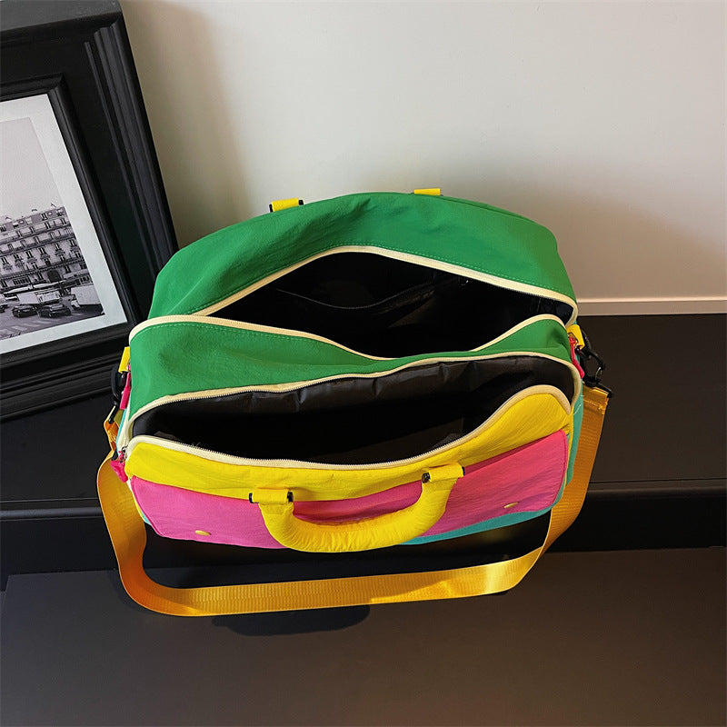 Versatile Multi-Pocket Sport Weekend Duffle Stornfield