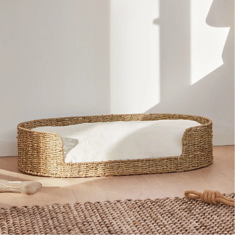 Cozy and stylish dog bed made of braided material Stornfield