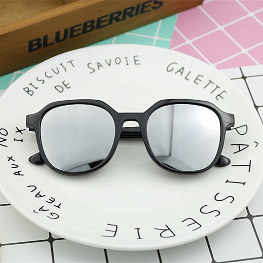 Ladies' fashionable sunglasses in elegant, octagonal design Stornfield