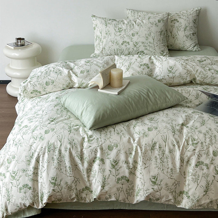 Bedding set made of soft cotton satin with fine botanical sketch print and pillowcases