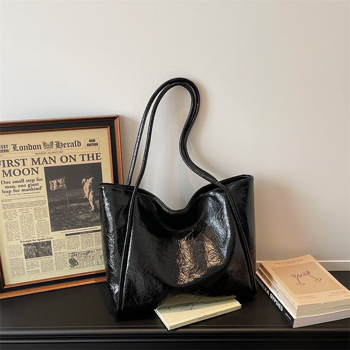 Versatile Soft-Finish Tote Stornfield