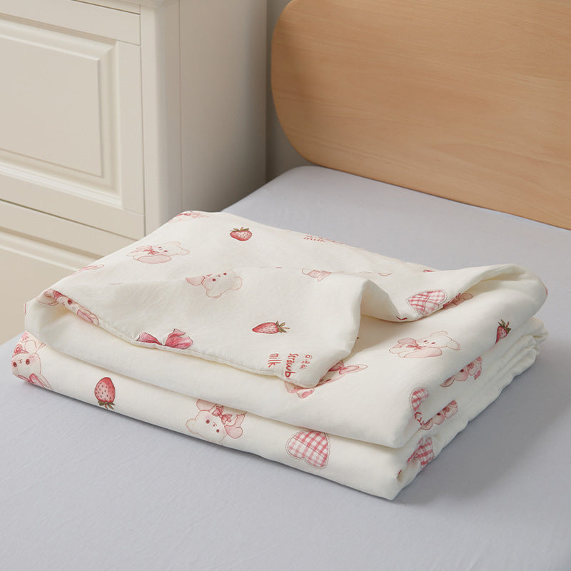 Double-layer muslin baby blanket with cute strawberry and bear motif