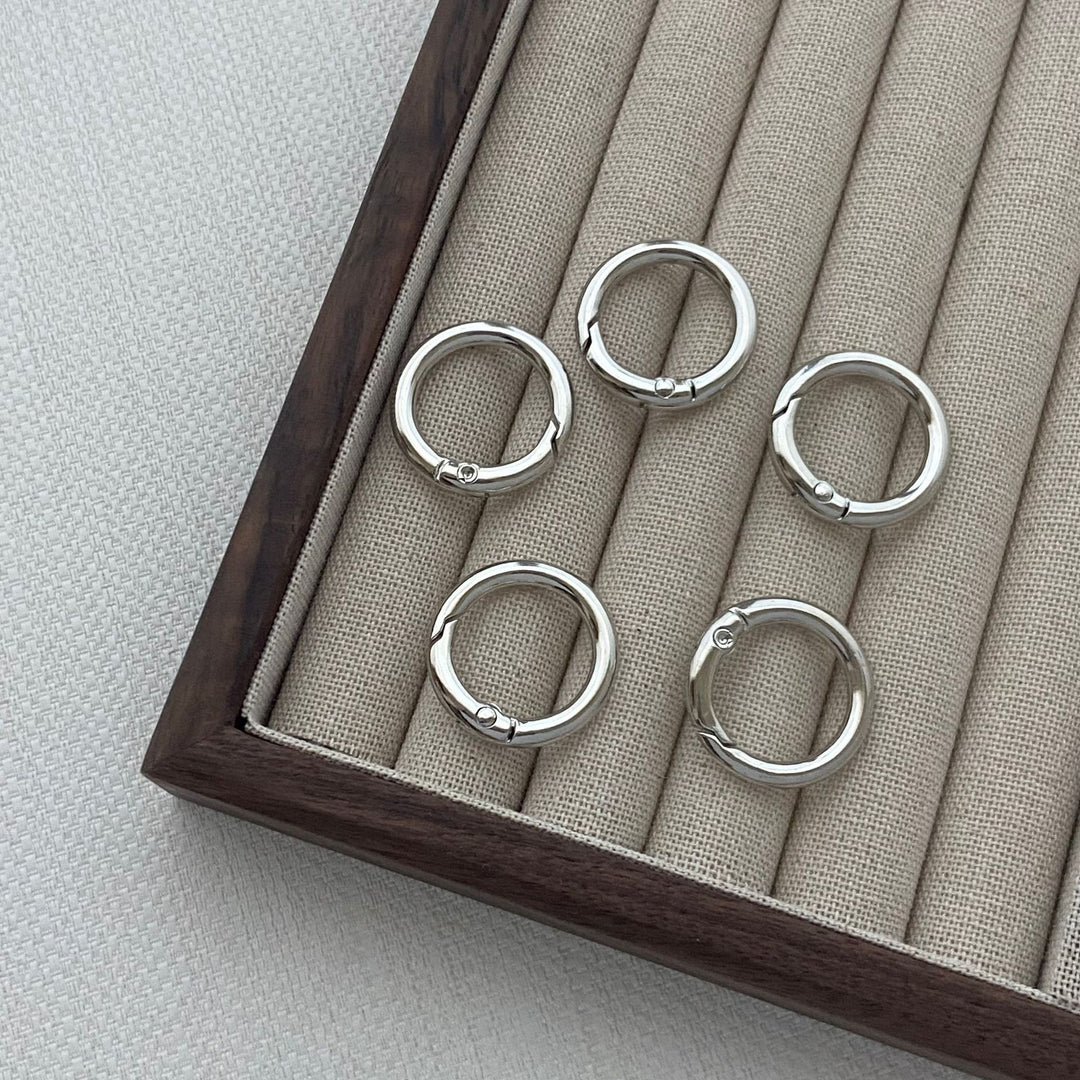 Versatile Circular Keyring Stornfield