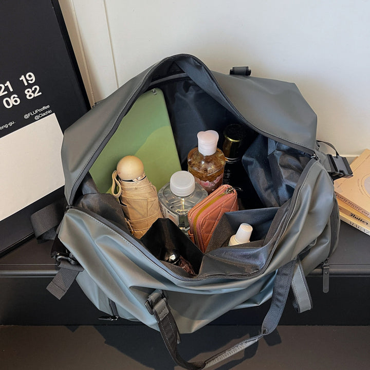 Sporty Travel Bag With Maximum Functionality Stornfield