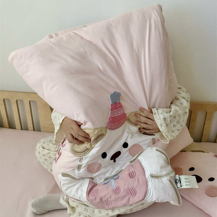 Children's bedding set with cute bear appliqué and soft microfiber