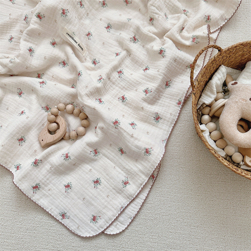 Unisex cuddly muslin blanket with elegant floral pattern Stornfield
