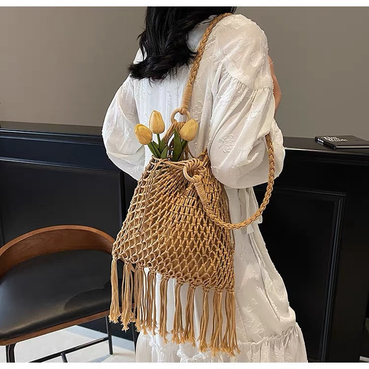 Hand-knotted fringed tote bag Stornfield