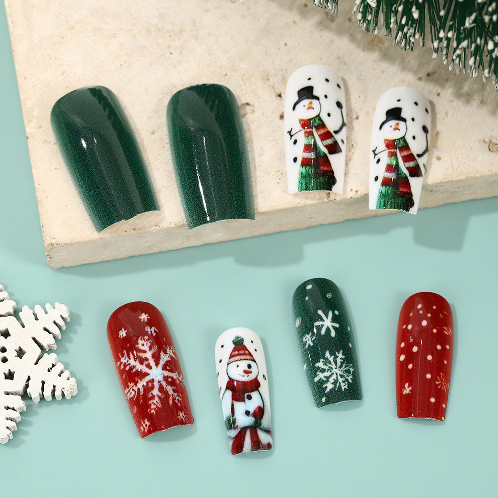 Festive artificial nails with wintry motifs Stornfield