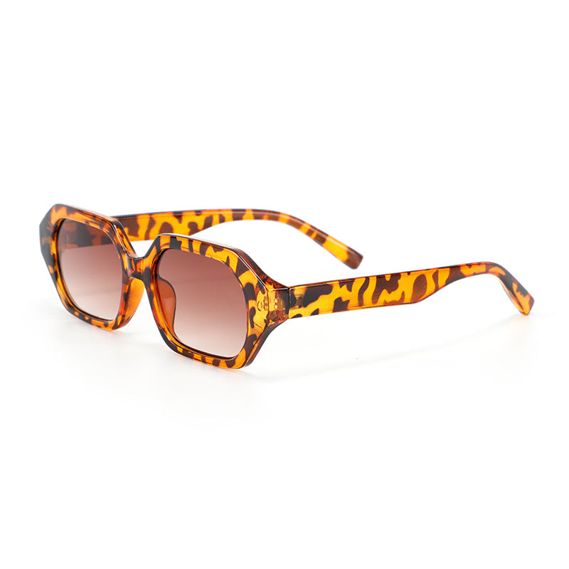 Ladies' striking sunglasses in modern design Stornfield
