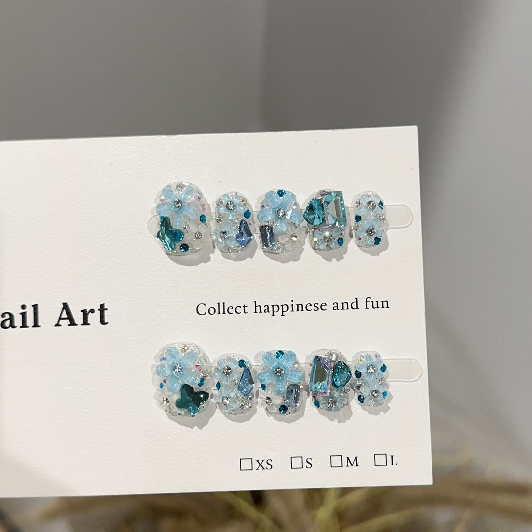 Decorative Floral-Themed Nail Art Accessories