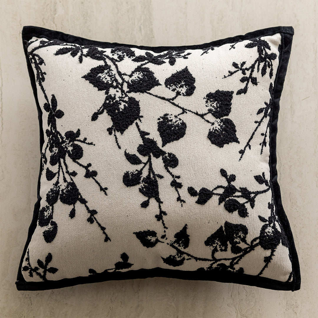 Structured decorative cushions