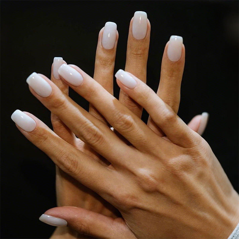 Artificial nail set with elegant high-gloss finish Stornfield