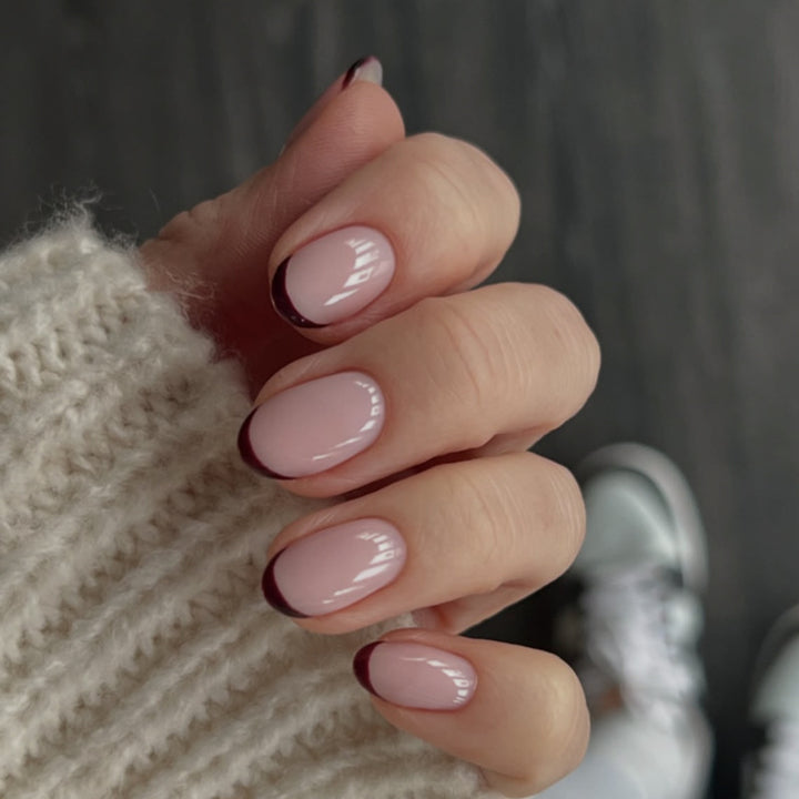 Elegant Nail Art with Gradient and Glossy Finish Stornfield