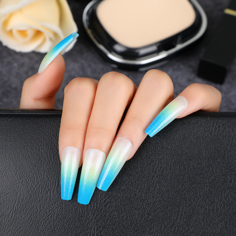 Glamorous artificial nails with gradient Stornfield