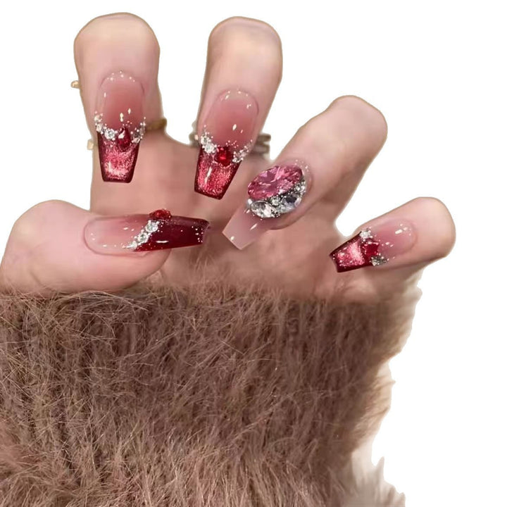 Glamorous and Sparkling Art Nails Stornfield