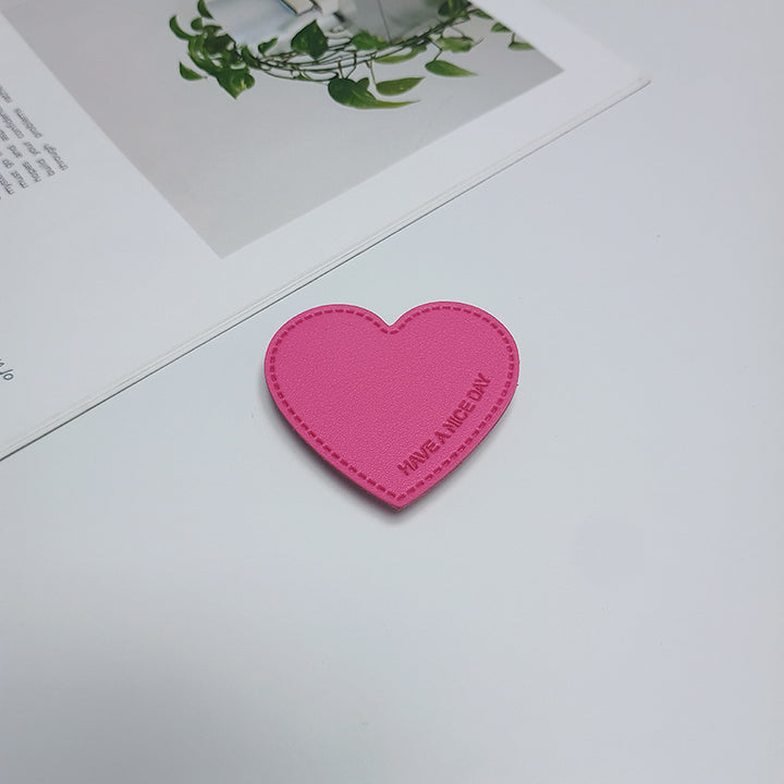 Heart-Shaped Phone Grip Stornfield