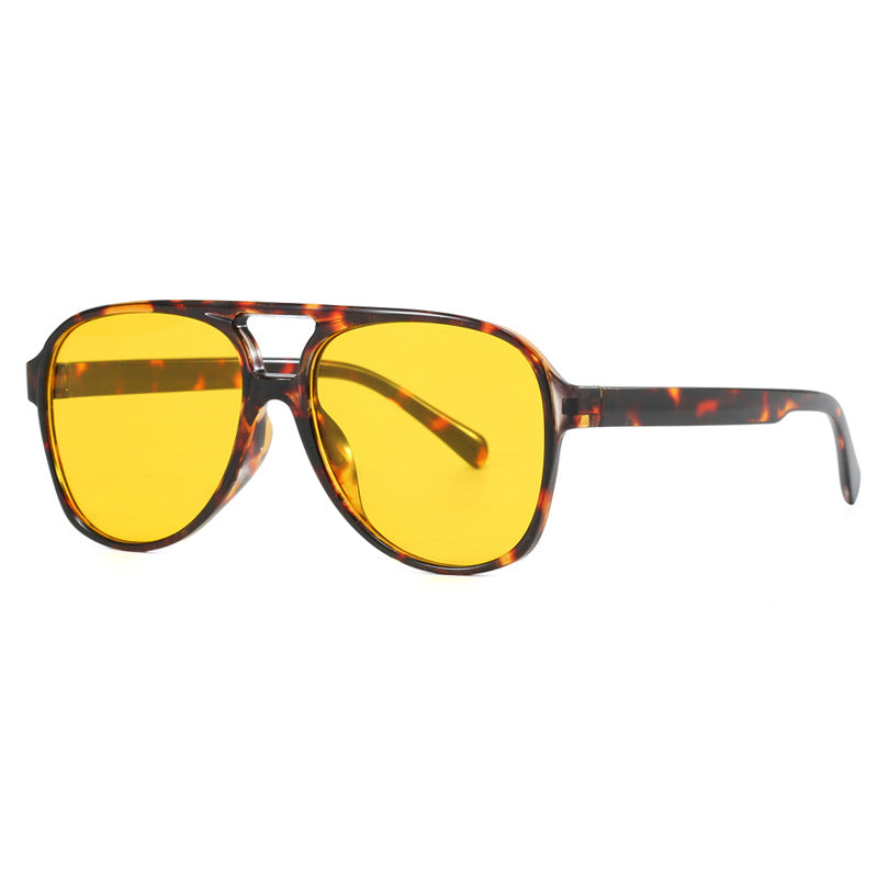 Women's oversized sunglasses in sporty-elegant design Stornfield