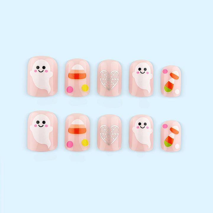 Artificial nails for Halloween with cute ghost motifs Stornfield