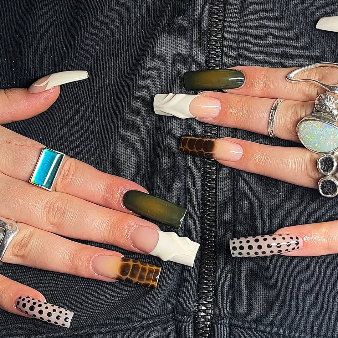 Artificial Nails in Creative Marble and Animal Design Stornfield