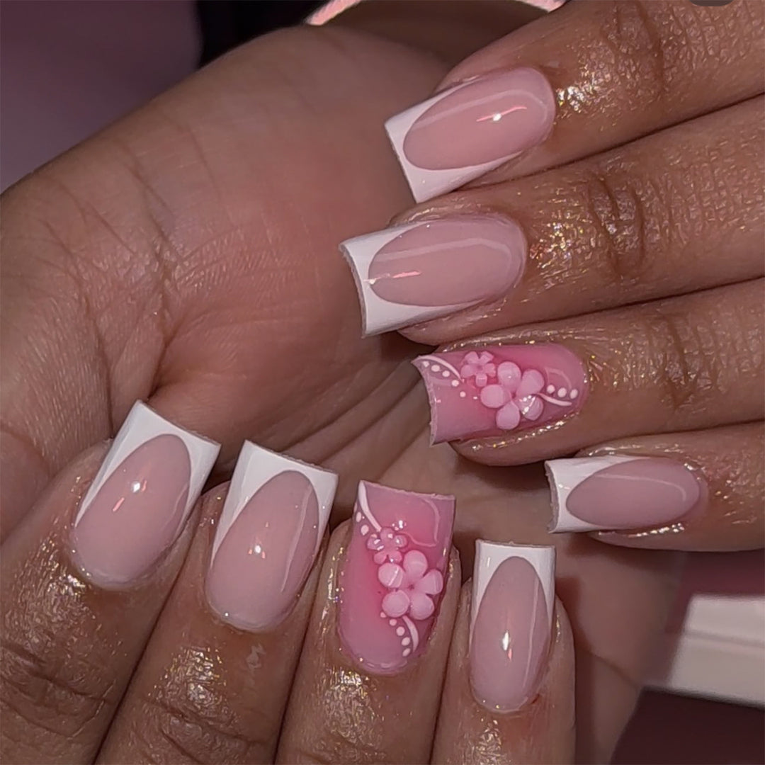 Artfully decorated gel nails Stornfield