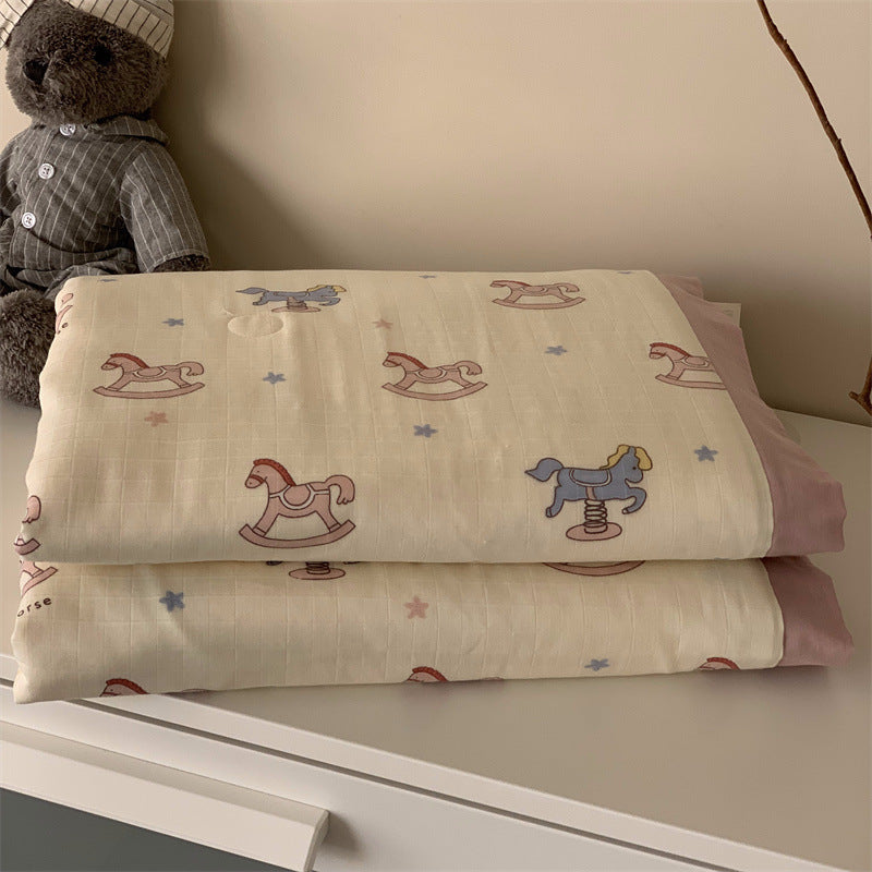 Soft muslin baby blanket with teddy design and double-layered gauze