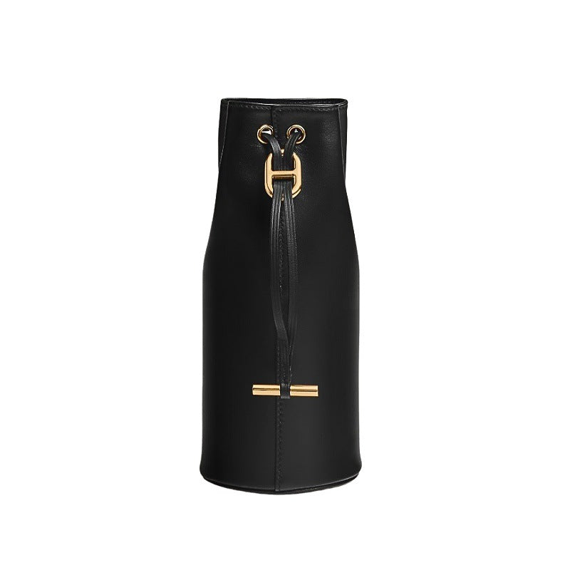 Elegant bucket bag Stornfield