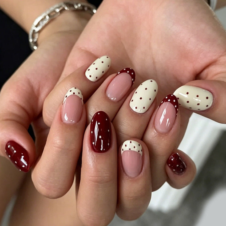 Artificial nail set with festive dot and gradient designs Stornfield