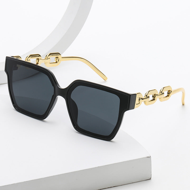Women Oversized Fashion Sunglasses with Exceptional Chain Design Stornfield