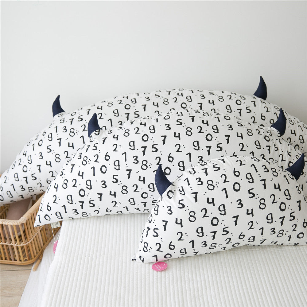 Playful Dog Print Horn-Appliqué Pillowcase Shams Set