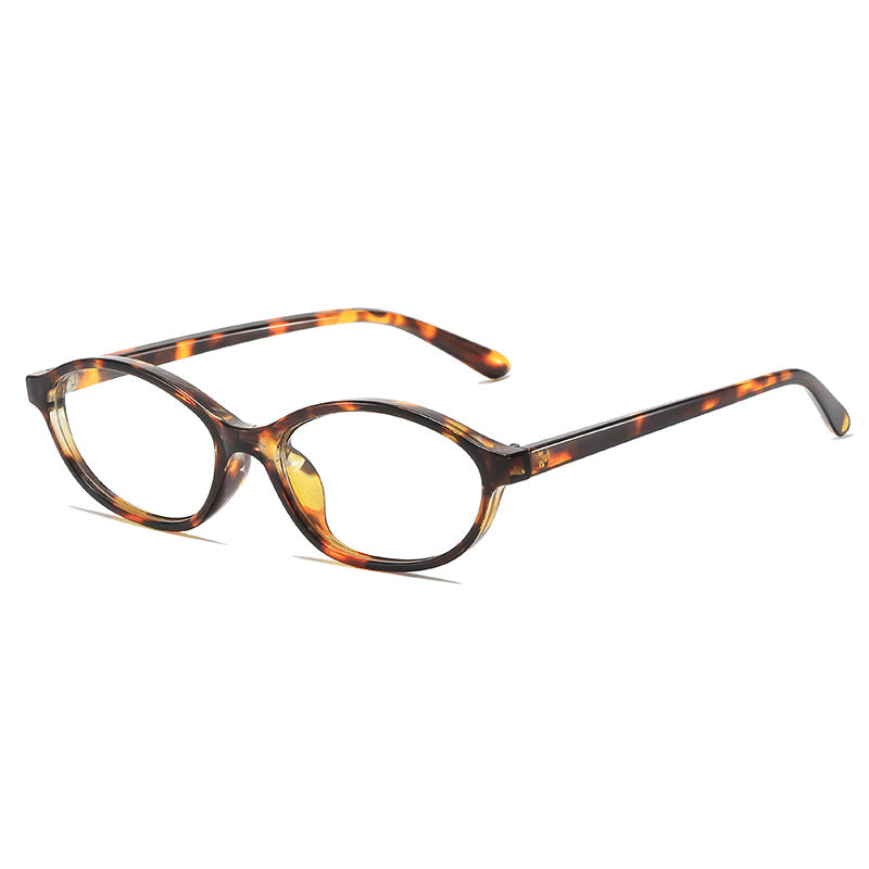 Elegant Vintage-Inspired Oval Sunglasses Stornfield
