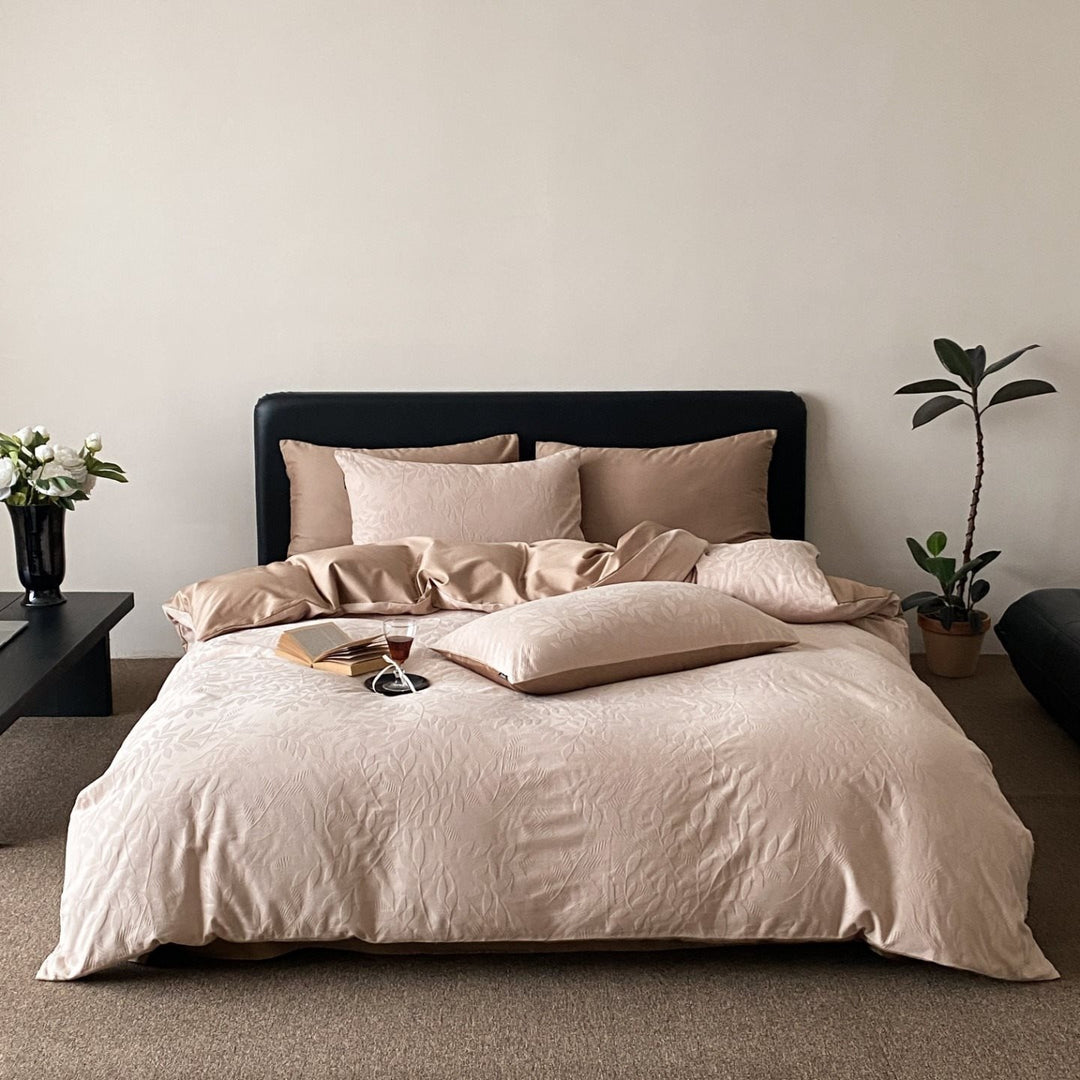 Elegant bed linen set made of cotton satin with embossed fan relief