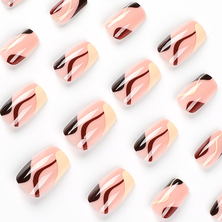Artificial nail design with modern marble pattern Stornfield